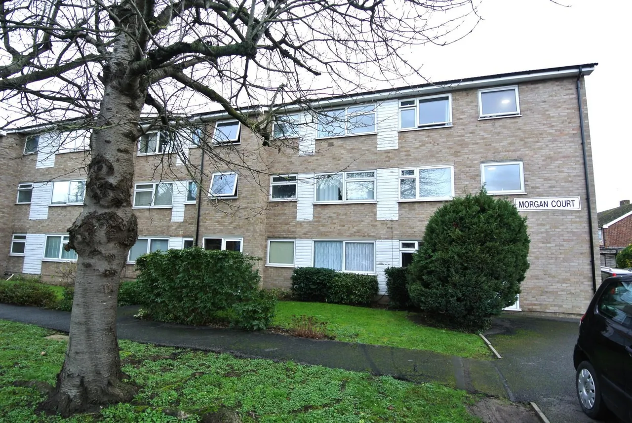 Feltham Hill Road, Ashford, Surrey, TW15 2BY, photo 12