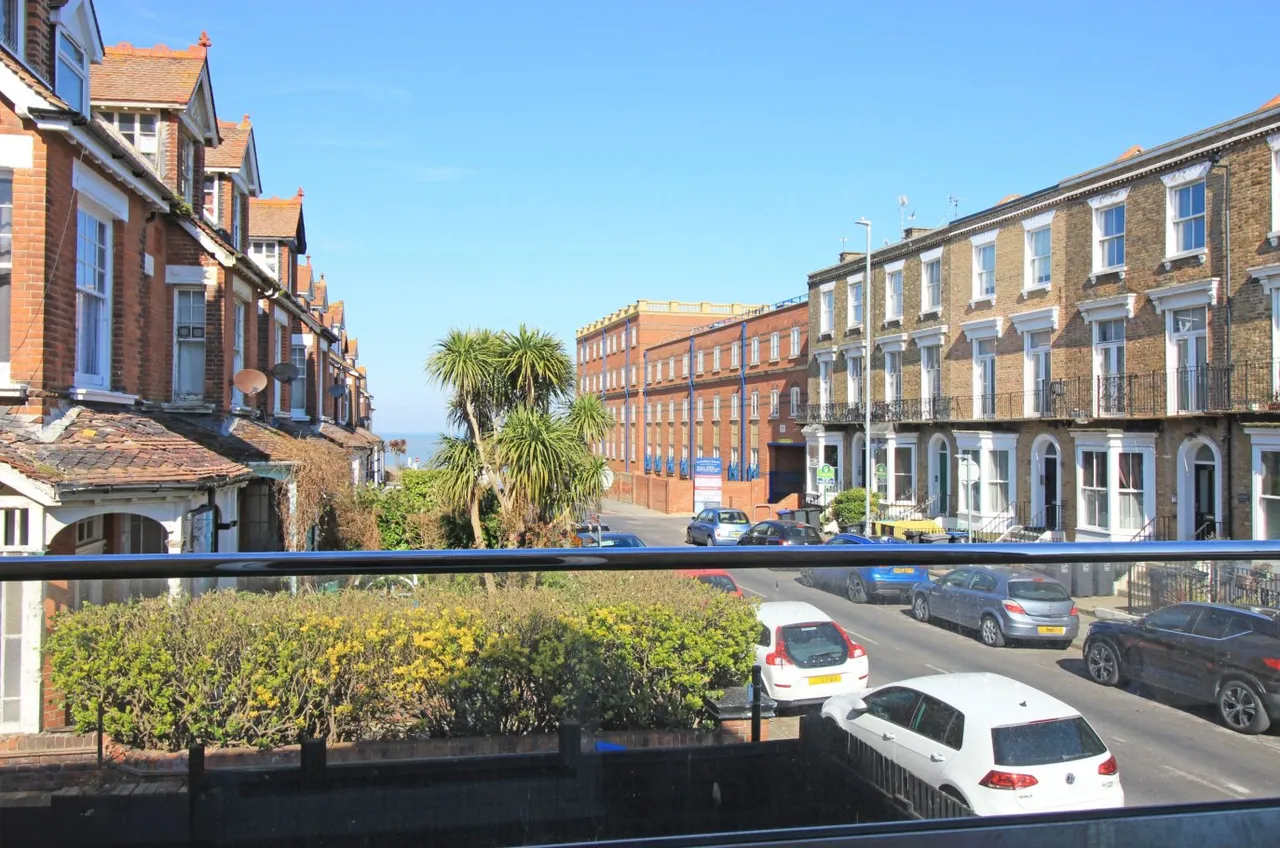 3 bed house for sale, Westbrook Gardens, Westbrook, CT9
