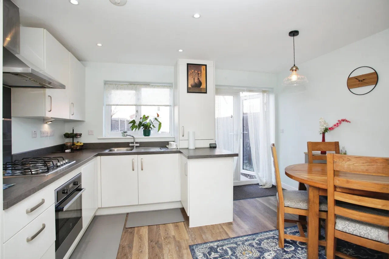 2 bed house for sale — Burgundy Gardens, Leamington Spa