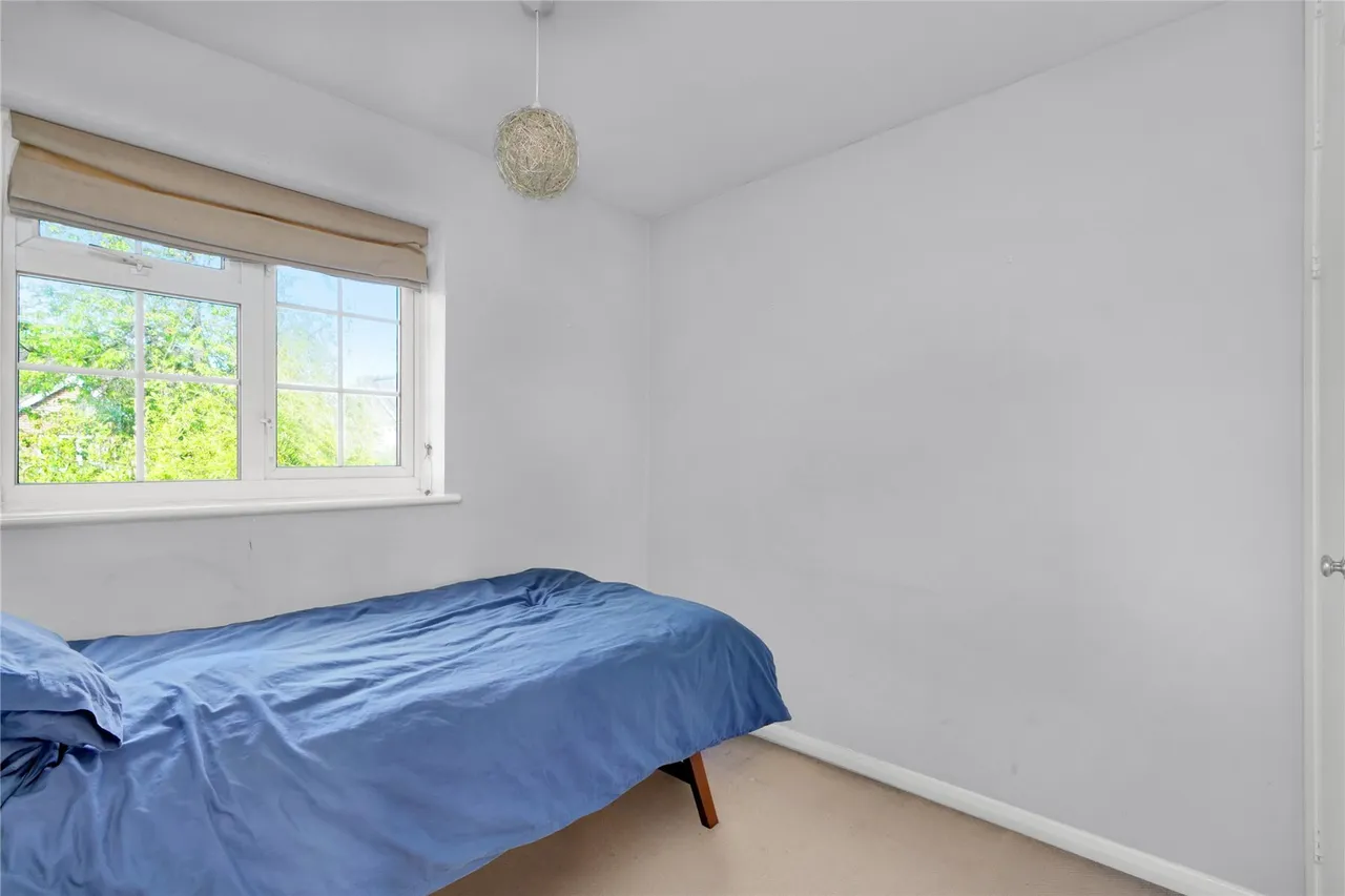 Julian Hill, Weybridge, Surrey, KT13, photo 10