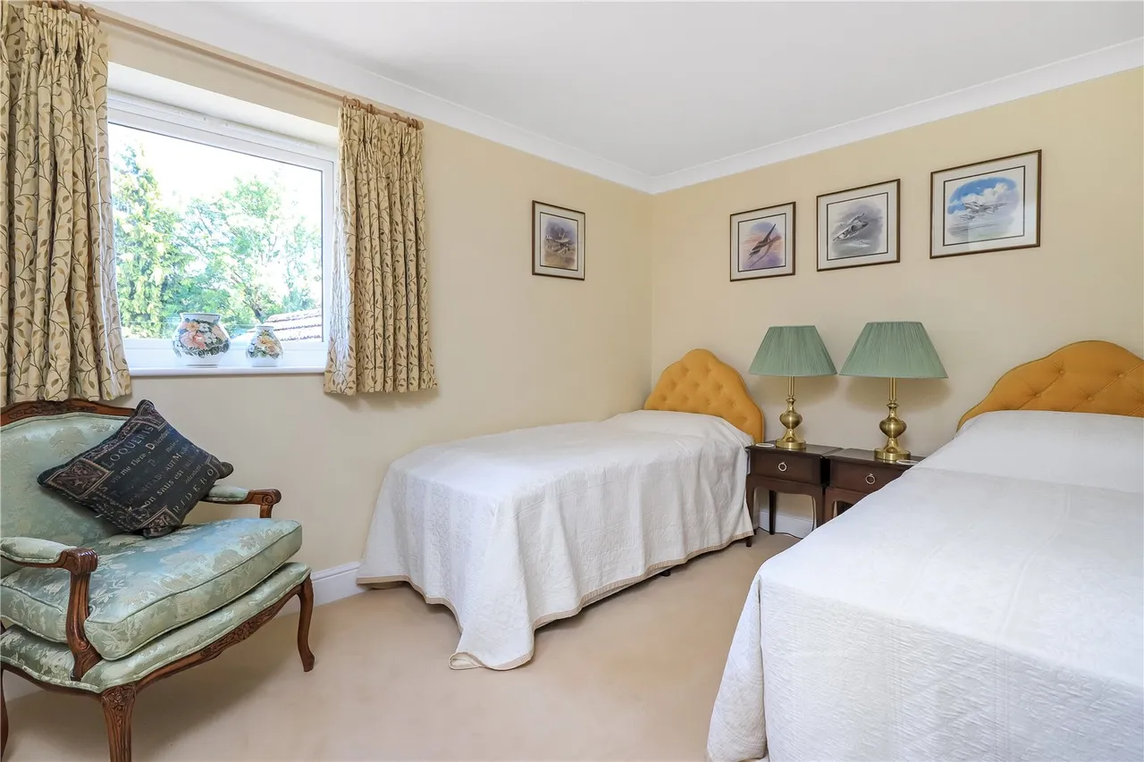 Riverside Close, Laverstock, Salisbury, Wiltshire, SP1 1QW, photo 11