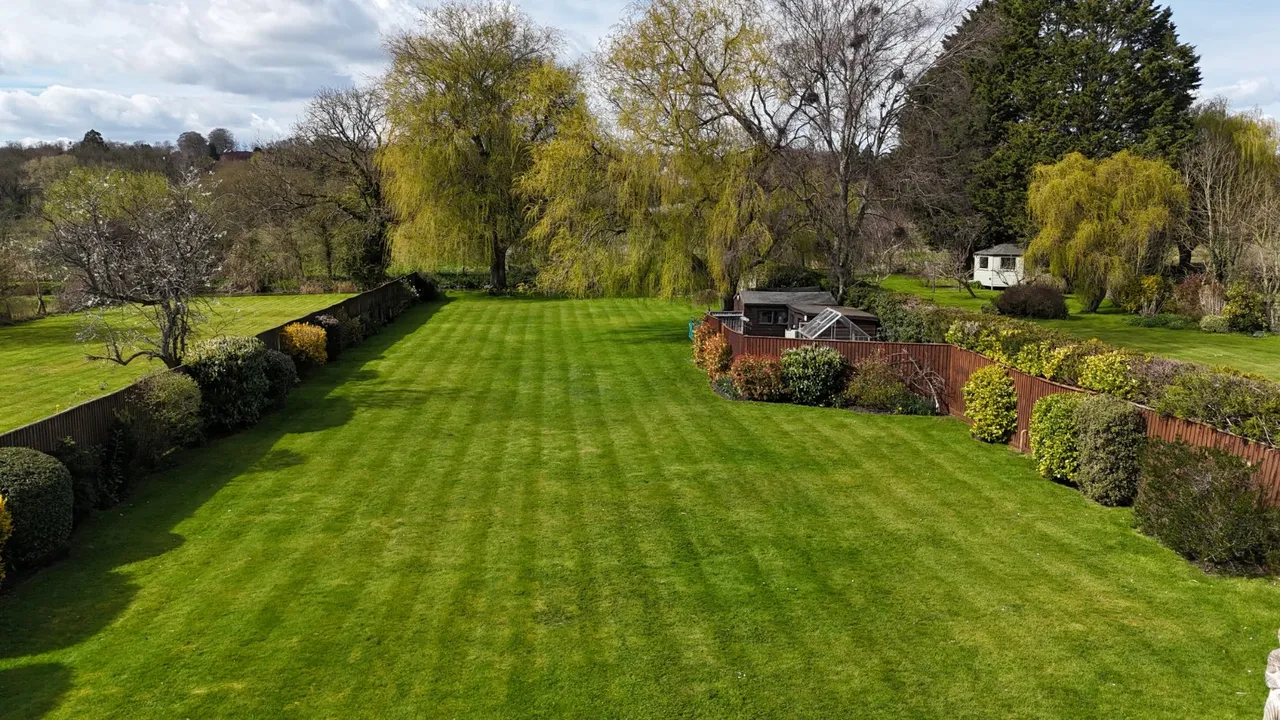 Riverside Close, Laverstock, Salisbury, Wiltshire, SP1 1QW, photo 3