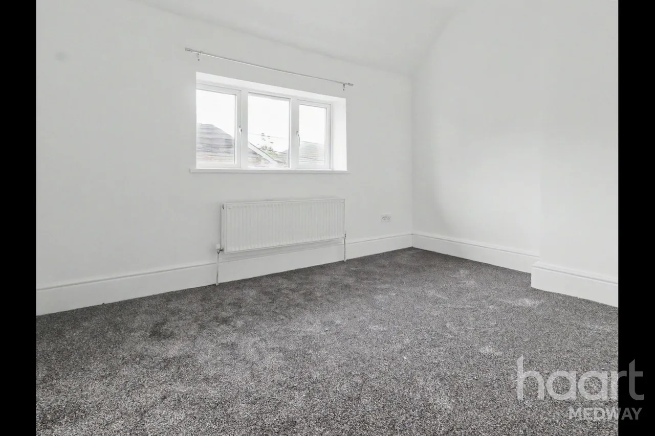 Taunton Road, DA11, photo 4