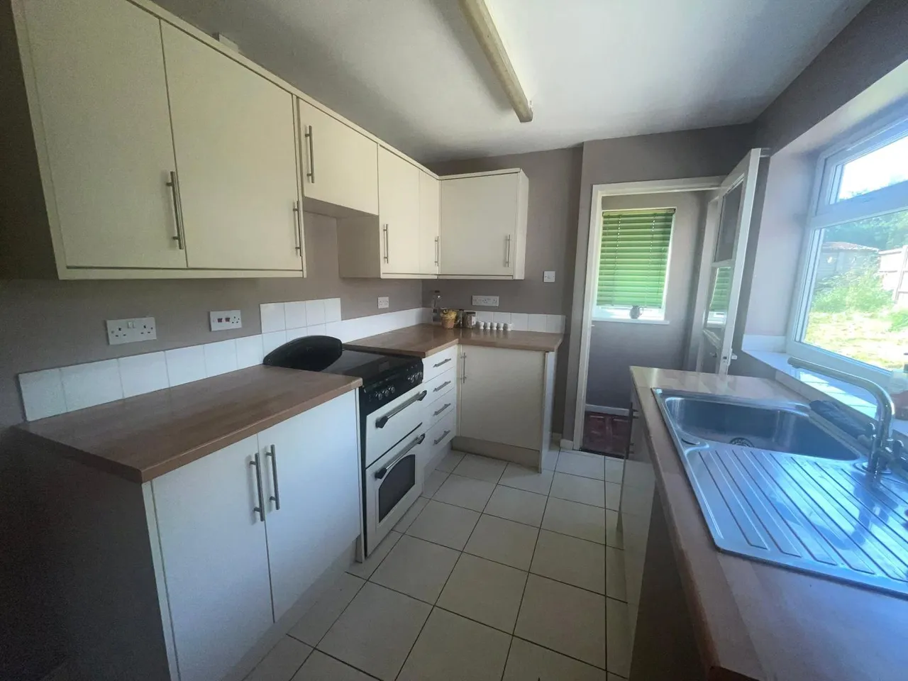 Walsgrave Road, Coventry, West Midlands, CV2, photo 5