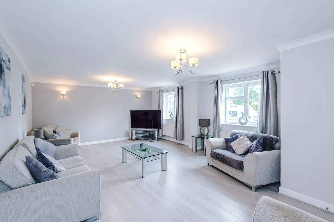 Rockingham Close, Birchwood, Warrington, Warrington, WA3 6UY, photo 3