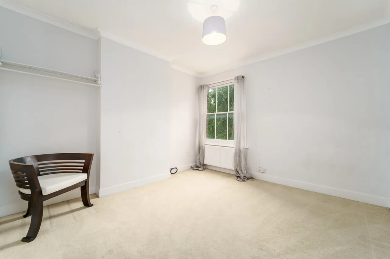 Clarendon Road, Ashford, TW15, photo 10