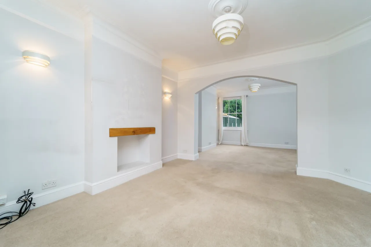 Clarendon Road, Ashford, TW15, photo 6