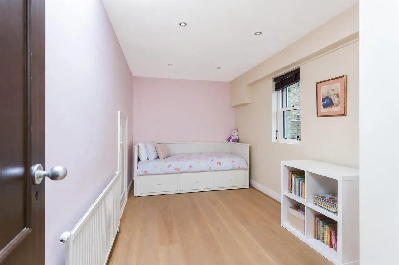 Greencroft Gardens South Hampstead, London, London NW6 3PH, photo 13