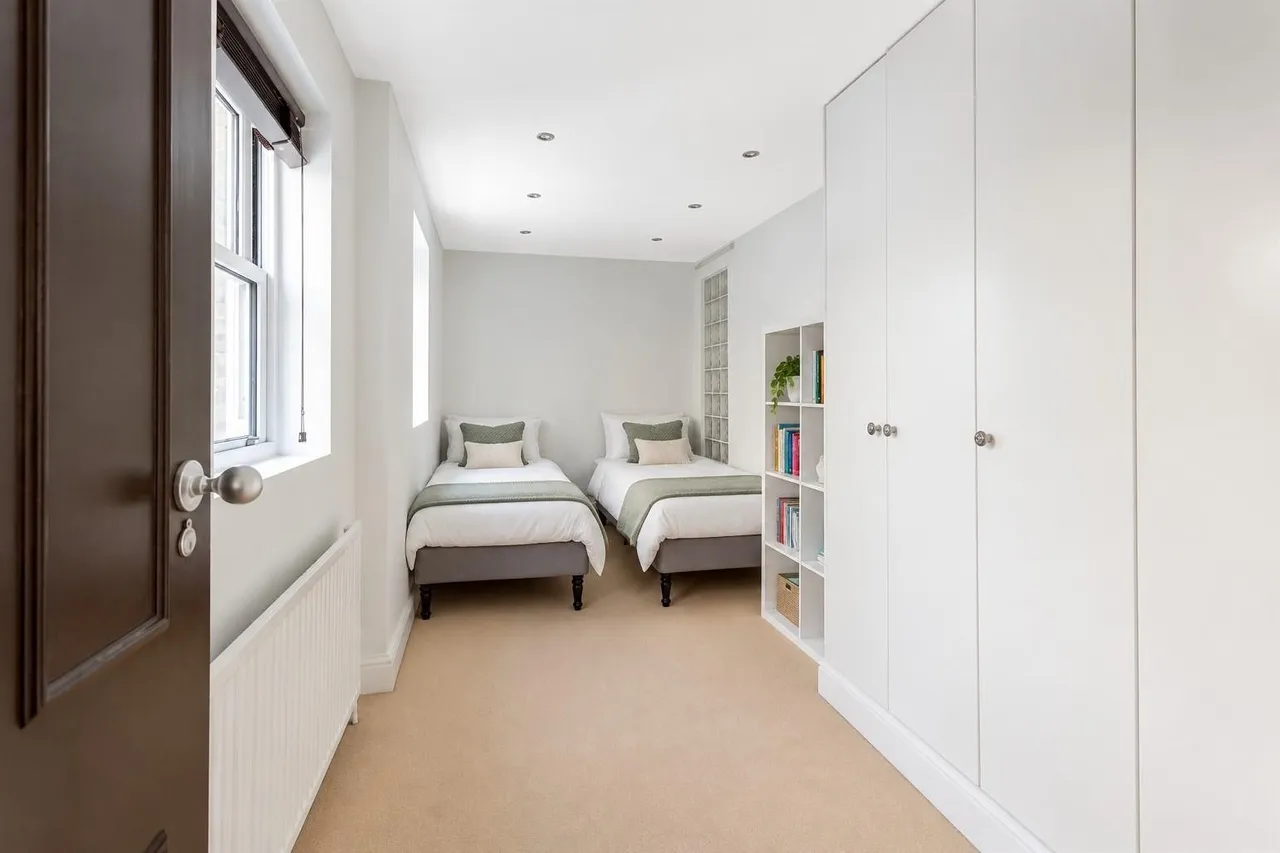 Greencroft Gardens South Hampstead, London, London NW6 3PH, photo 12