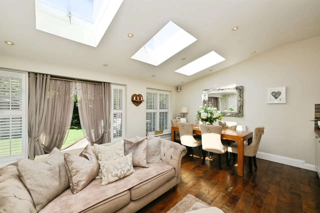 The Oxleys, Harlow, CM17, photo 2