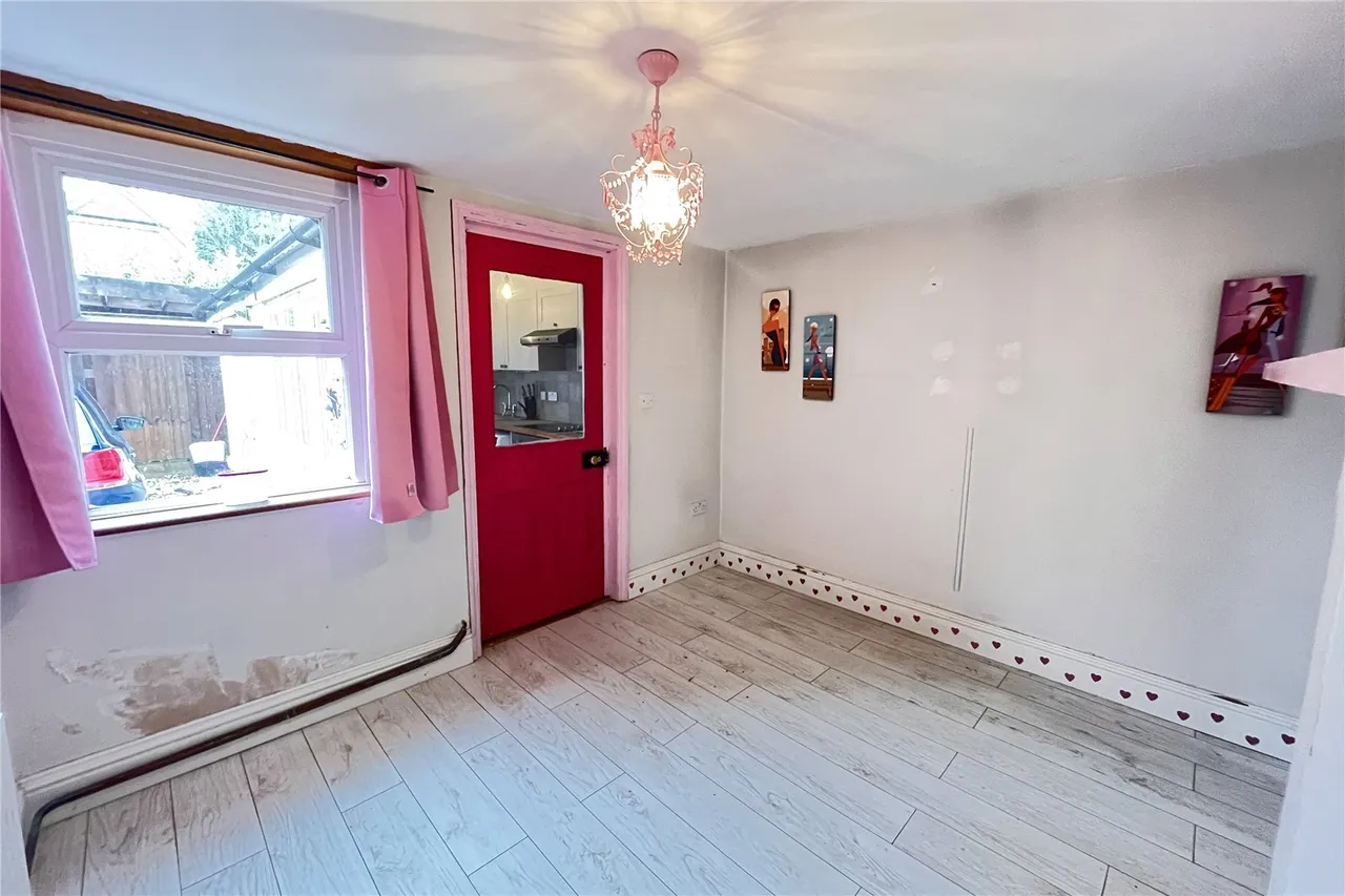 Fleet Road, Fleet, Hampshire, GU51 4QG, photo 4