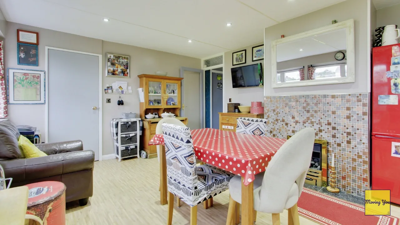 Heathfield Road, Pontardawe, Swansea, photo 6