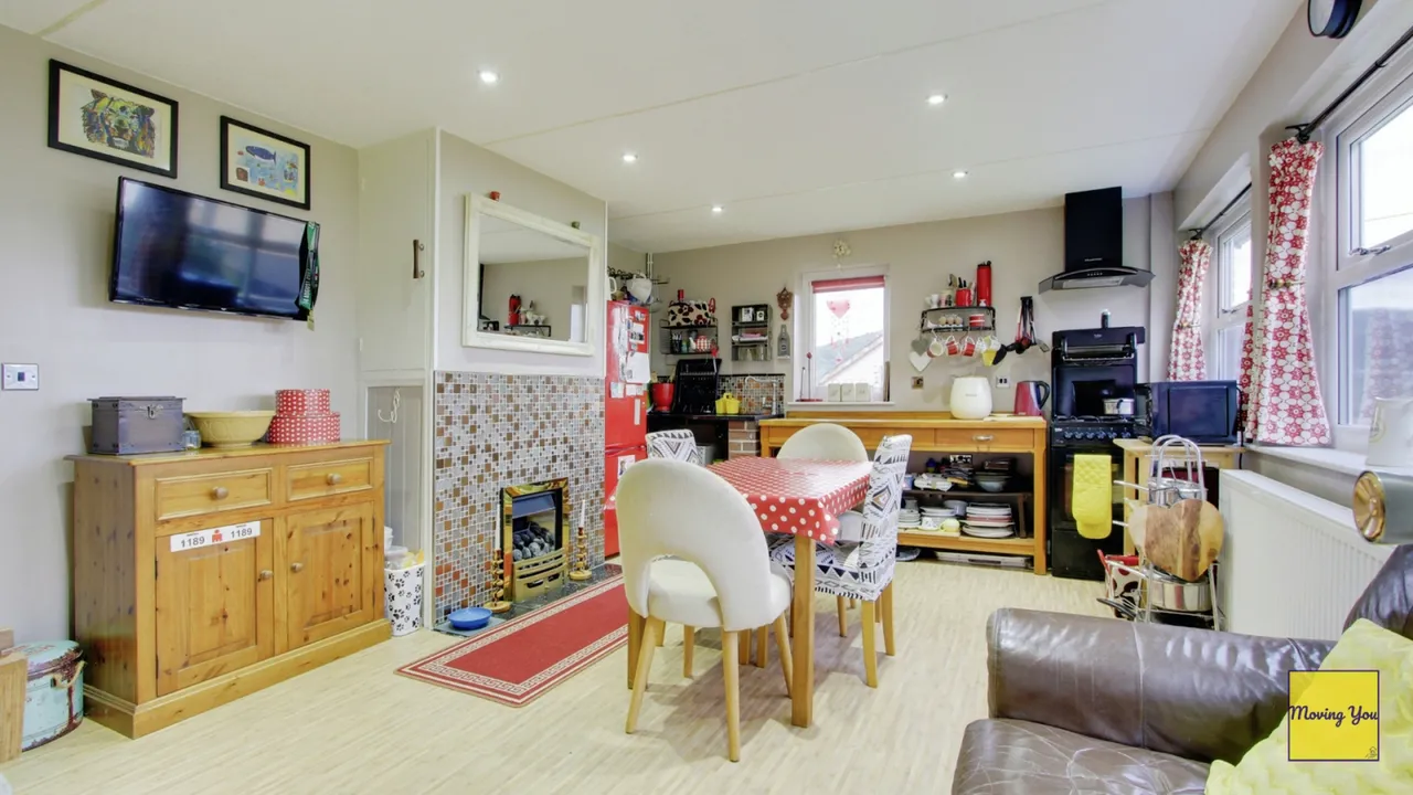 Heathfield Road, Pontardawe, Swansea, photo 7