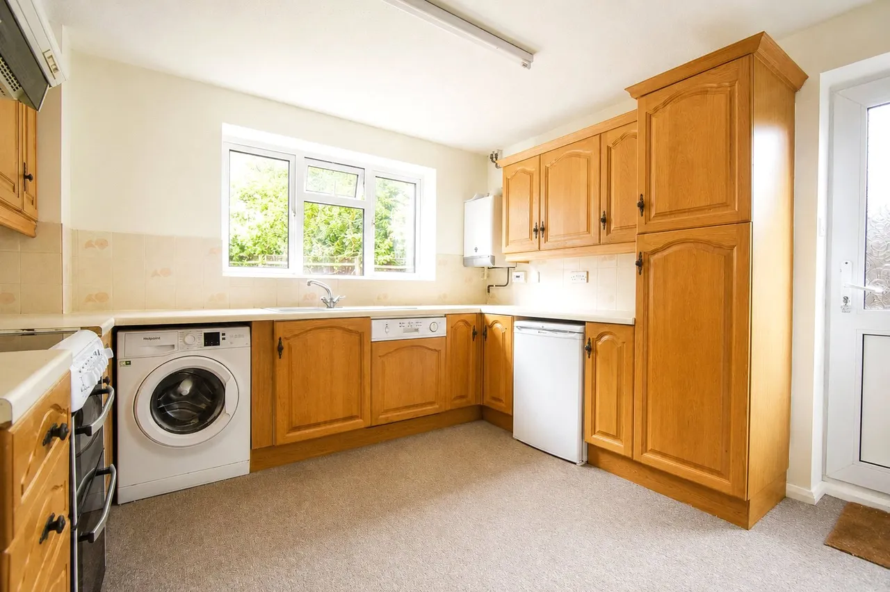 Ashlea, Hook, Hampshire, RG27 9RQ, photo 7