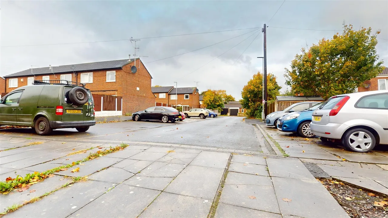 Castell Grove, St Helens, WA10, photo 12