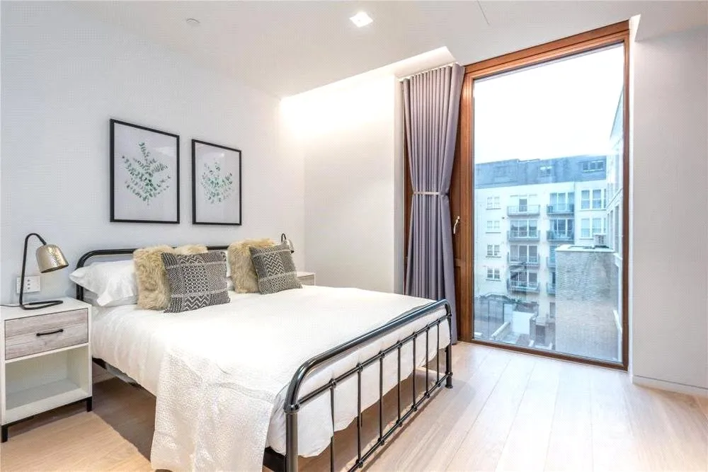 Bartholomew Close, London, EC1A 7BF, photo 5