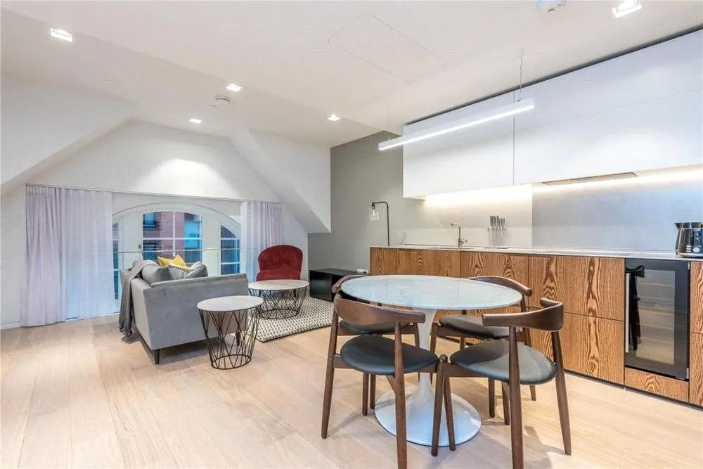 Bartholomew Close, London, EC1A 7BF, photo 2