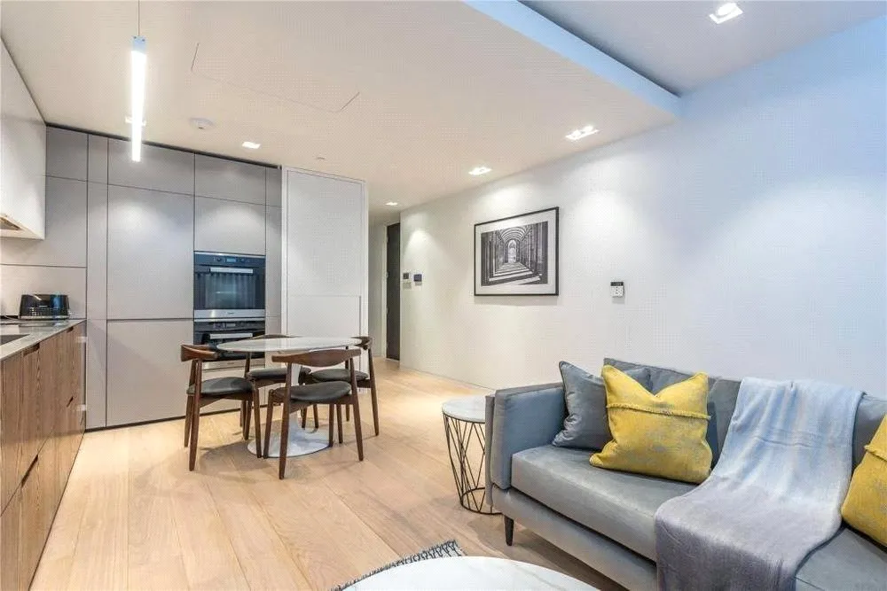 Bartholomew Close, London, EC1A 7BF, photo 6