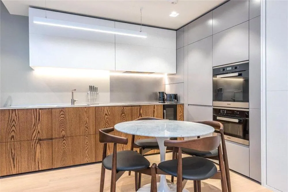 Bartholomew Close, London, EC1A 7BF, photo 4