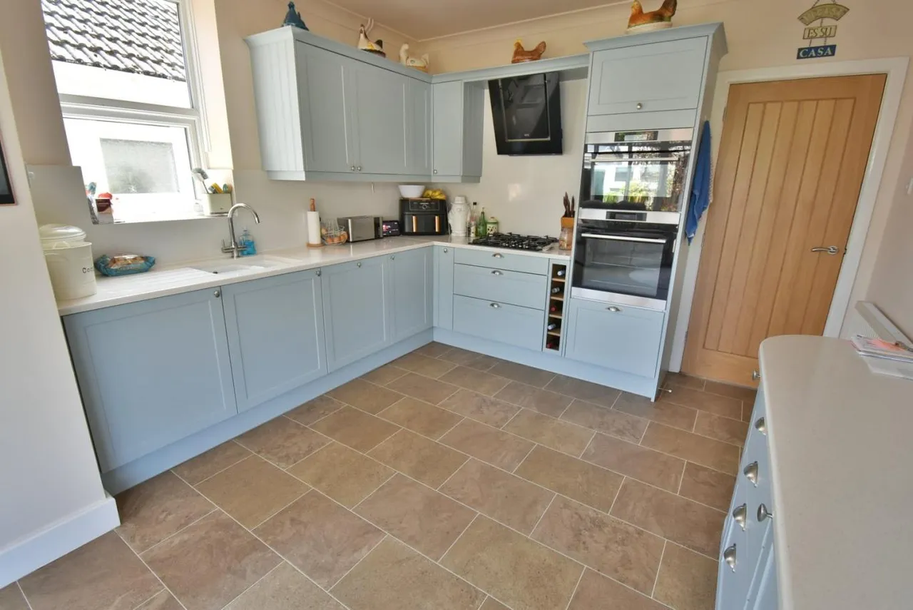 St James Road, BH22, photo 6