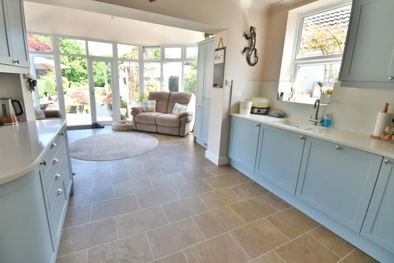 St James Road, BH22, photo 3