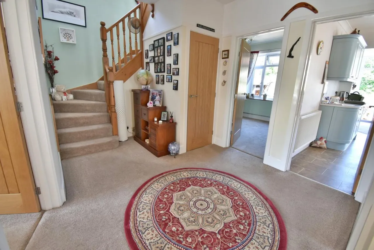 St James Road, BH22, photo 11