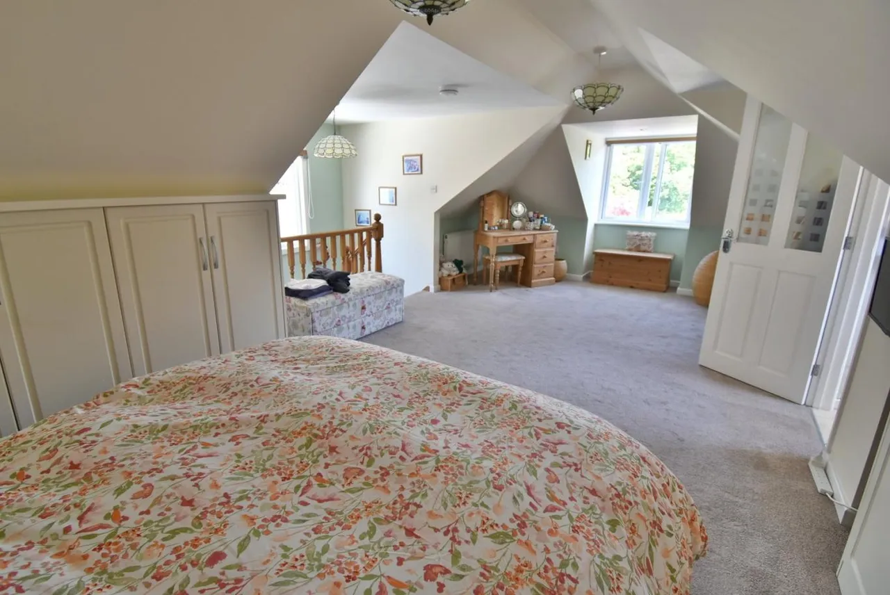 St James Road, BH22, photo 13
