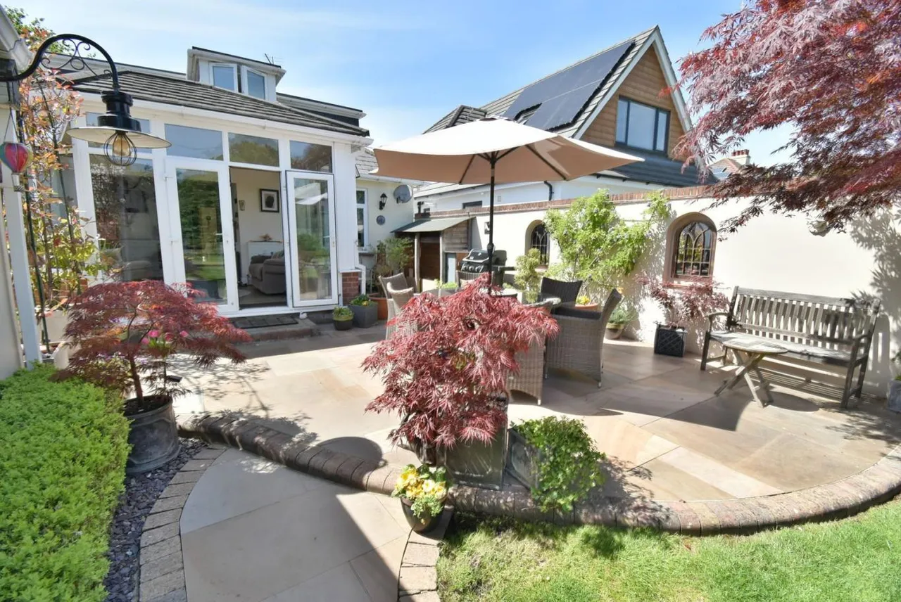 St James Road, BH22, photo 4