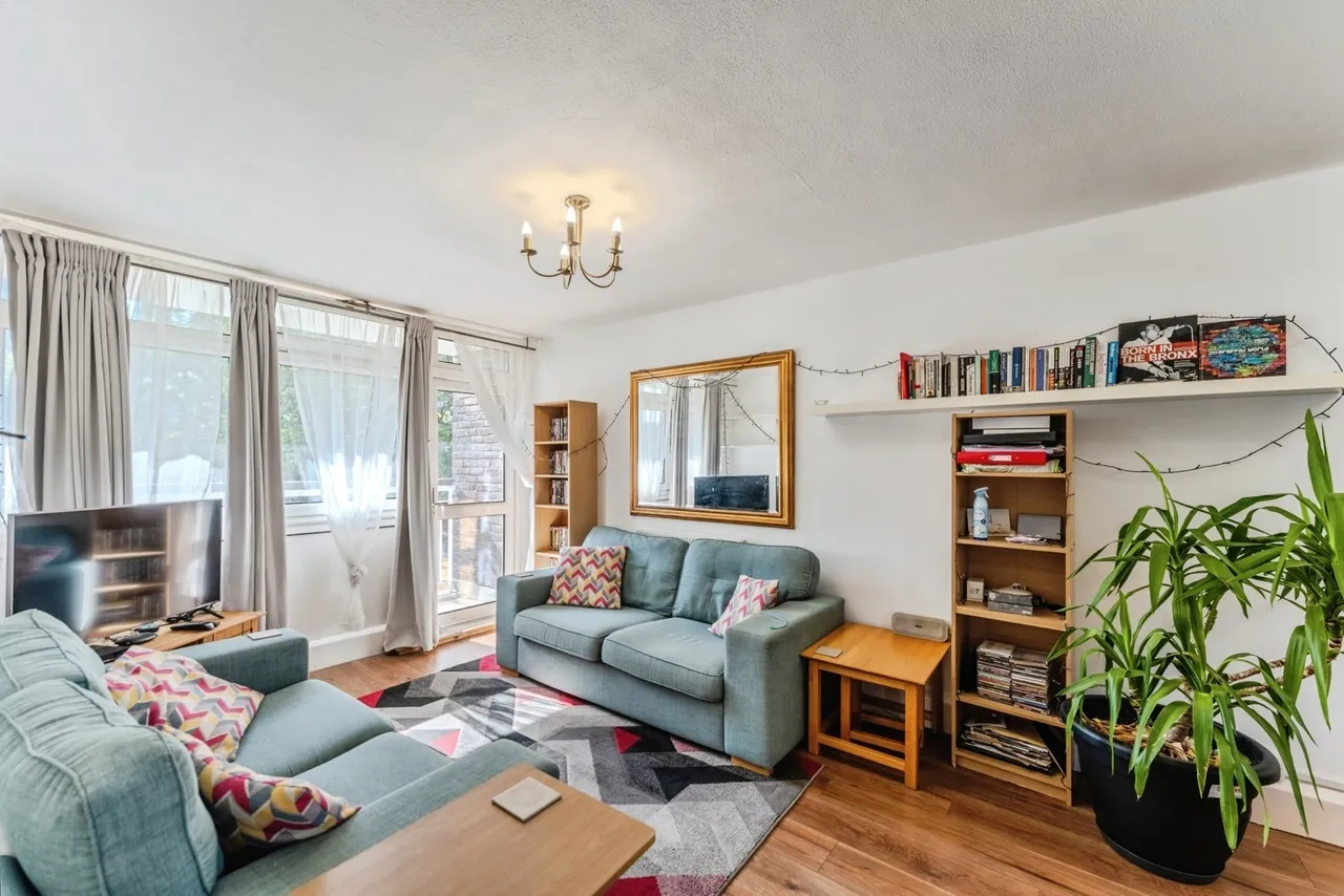 Watford Close, London, SW11, photo 4