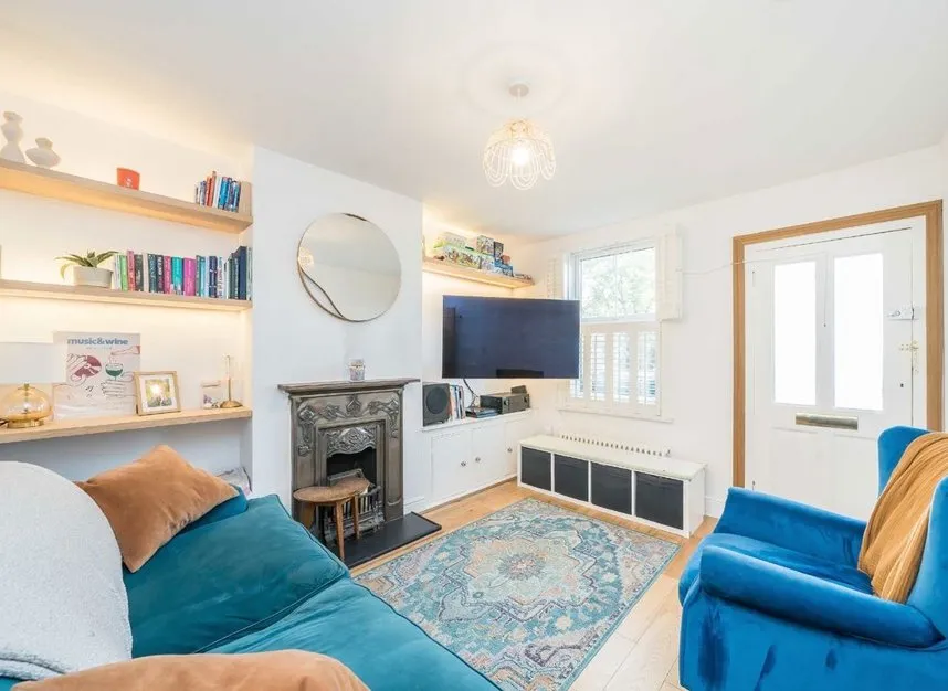 St. Georges Road, Hanworth, TW13, photo 2