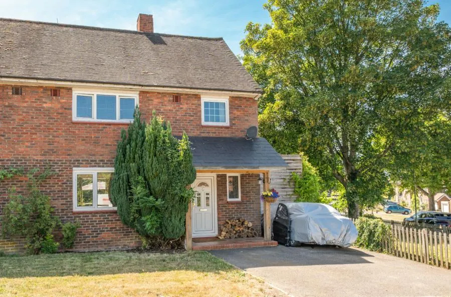 Roberts Road, Barton Stacey, SO21, photo 11