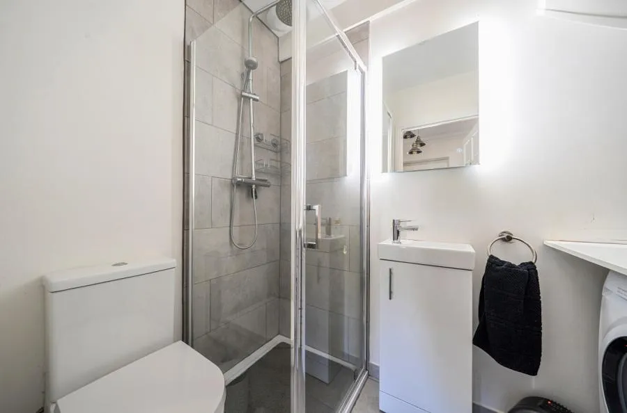 Roberts Road, Barton Stacey, SO21, photo 10