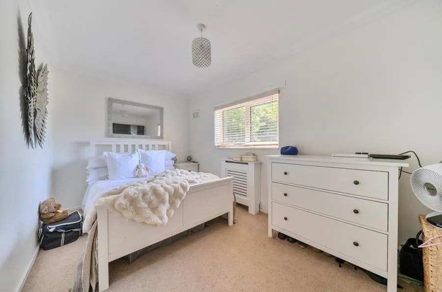 Roberts Road, Barton Stacey, SO21, photo 8