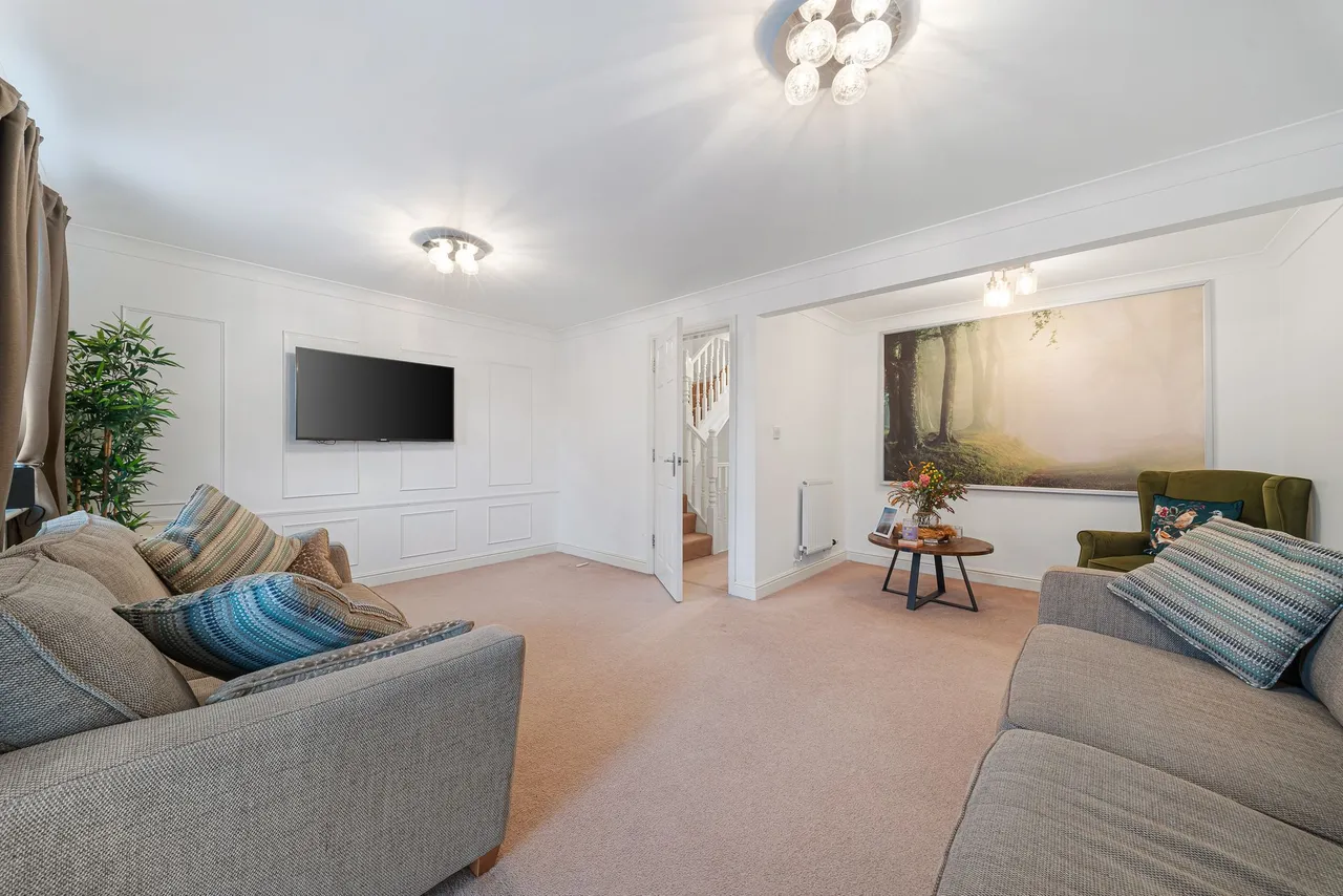 Lingwell Park, Widnes, Widnes, WA8 9YP, photo 3