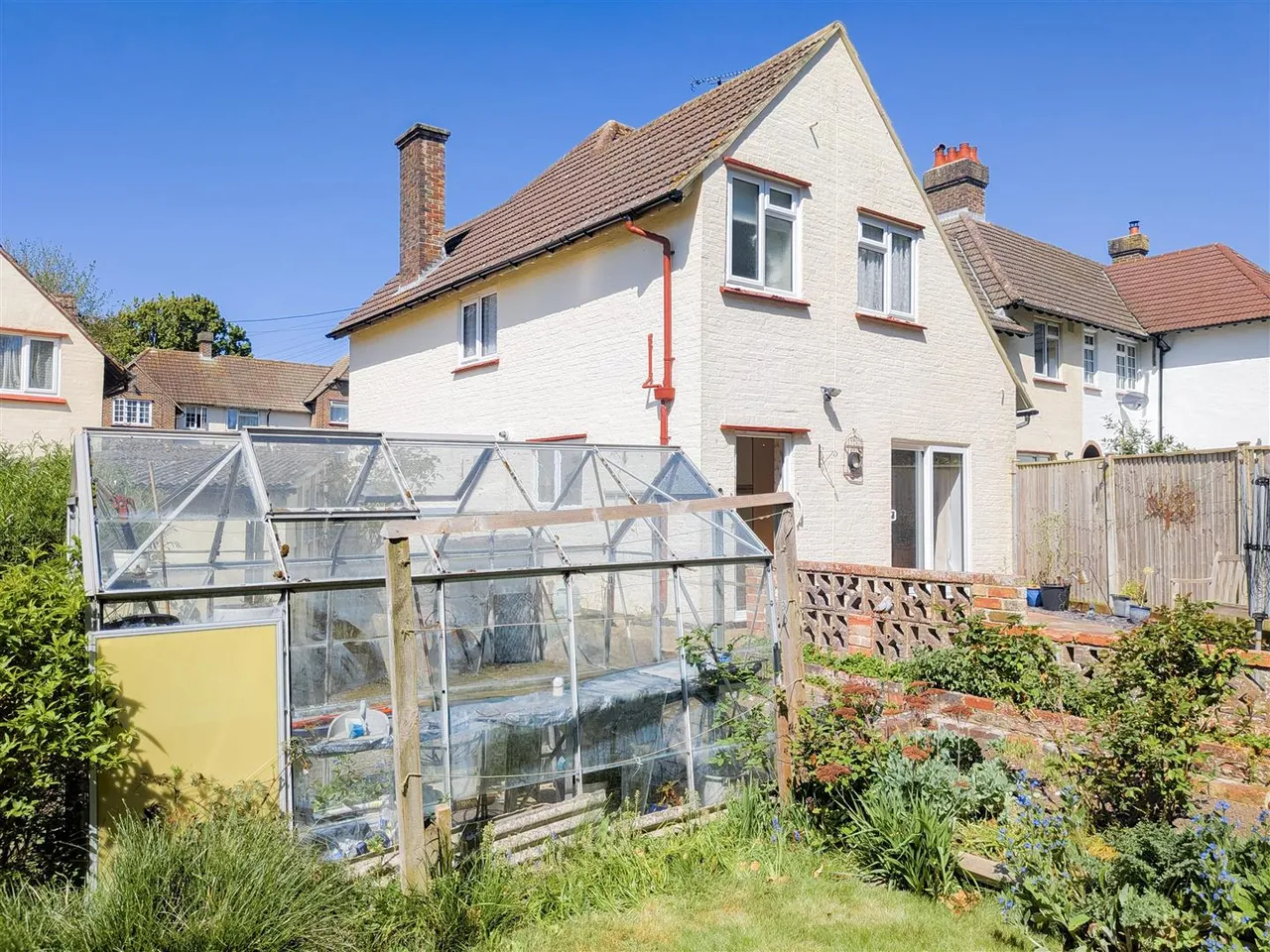 Hempstead gardens, Uckfield, TN22 1ED, photo 25