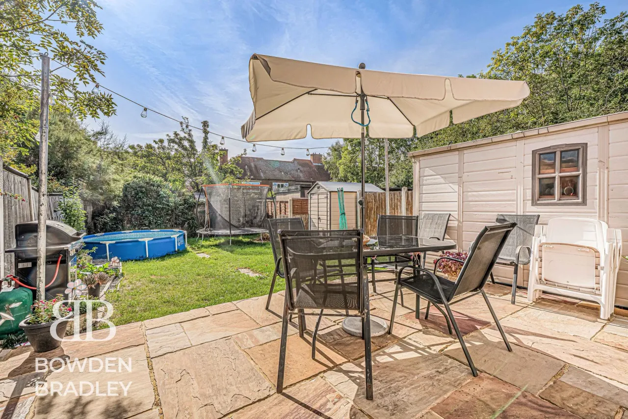 Manford Cross, Chigwell, IG7, photo 35