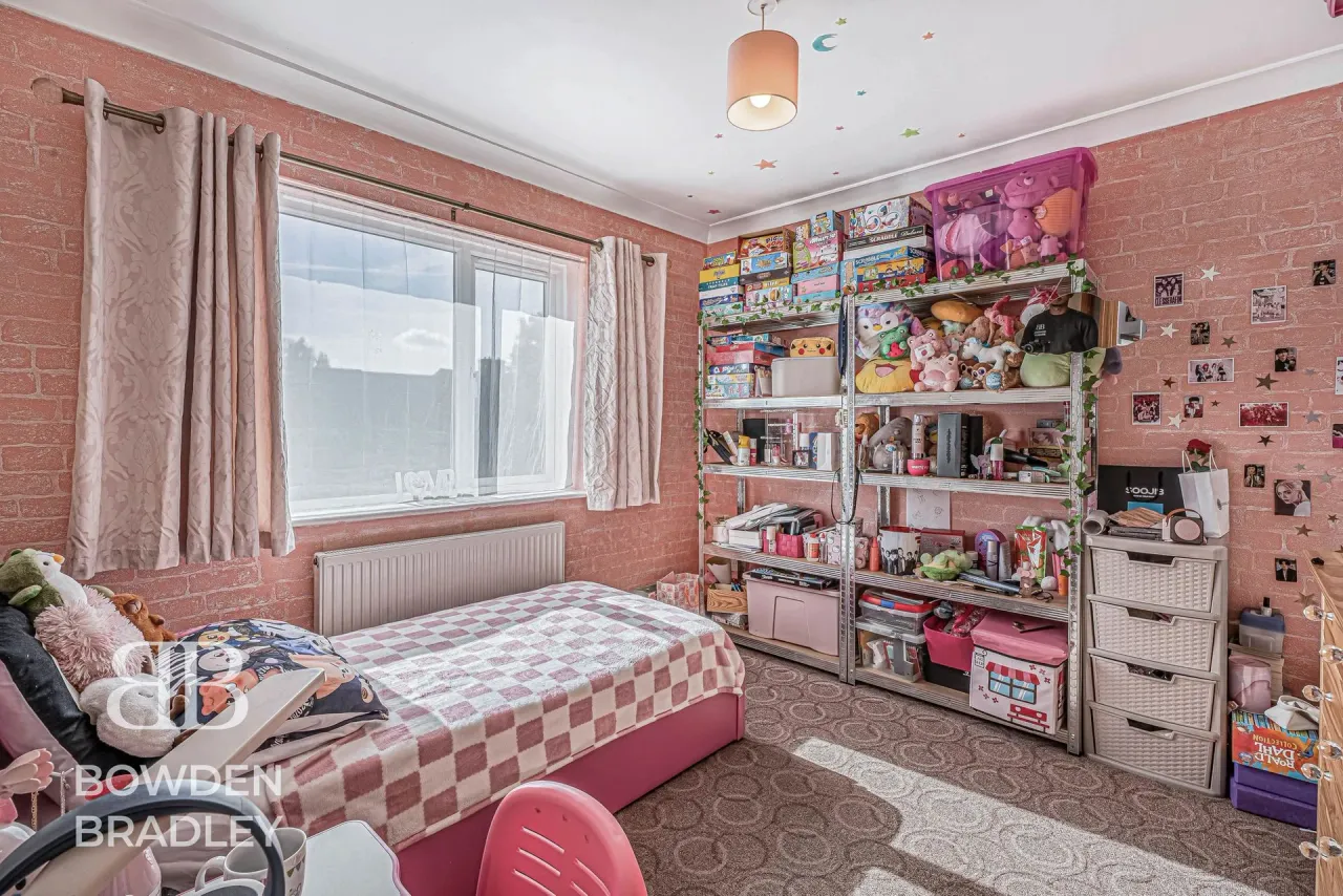 Manford Cross, Chigwell, IG7, photo 32