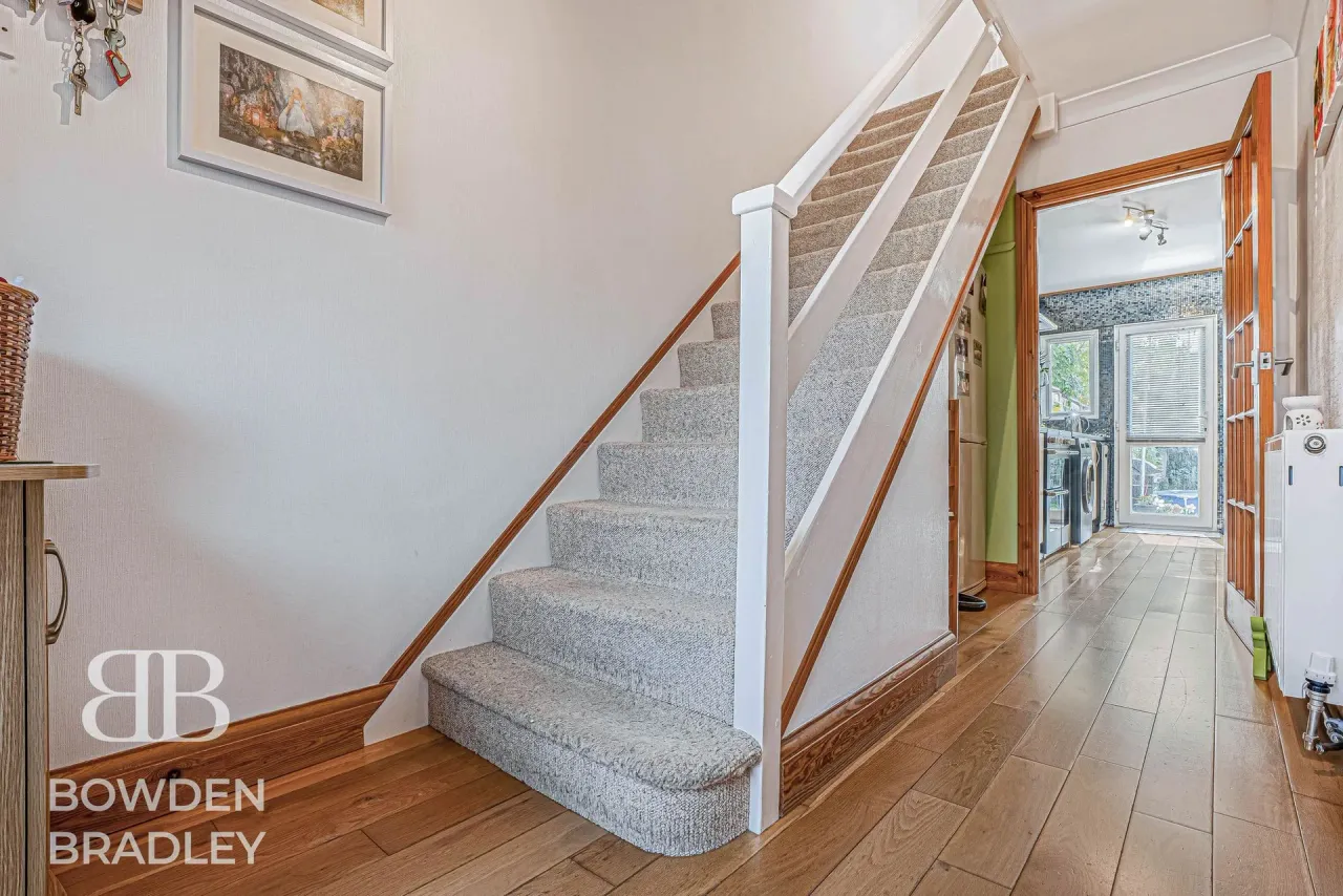 Manford Cross, Chigwell, IG7, photo 29