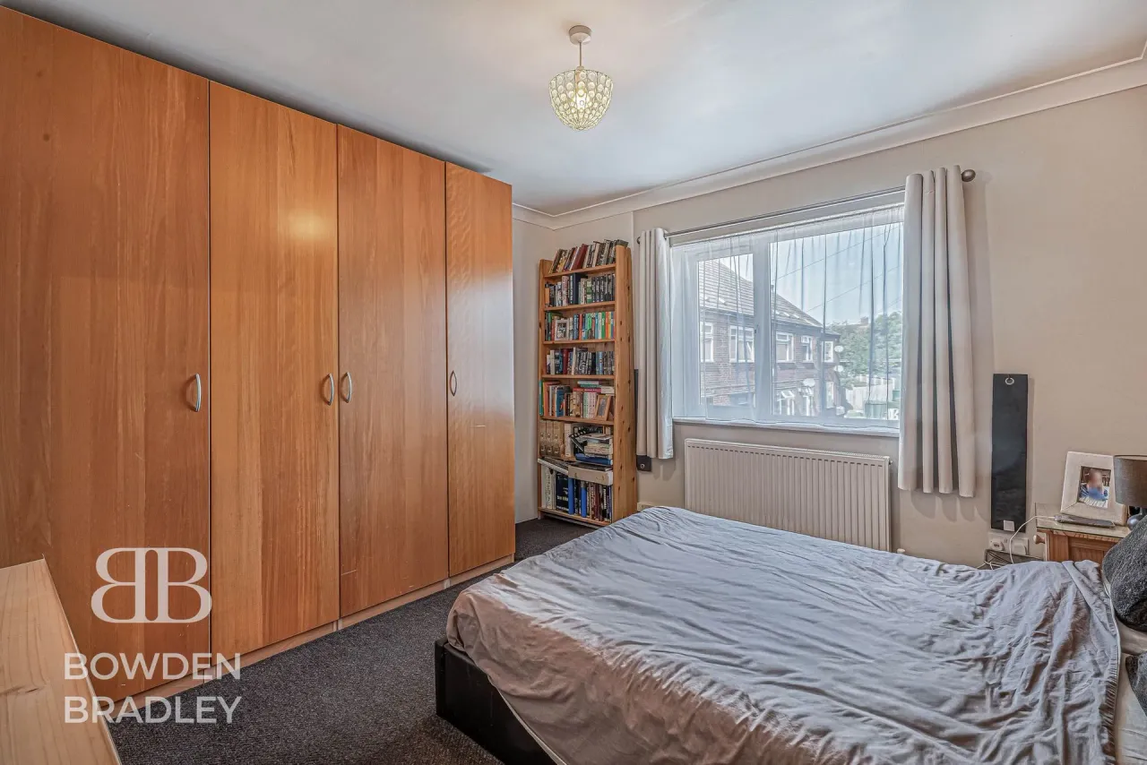 Manford Cross, Chigwell, IG7, photo 30
