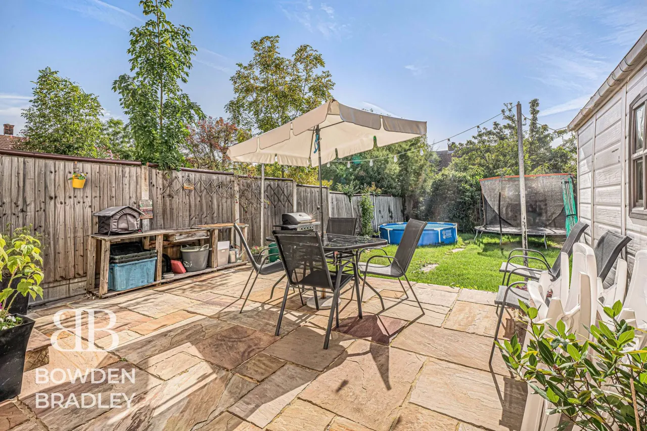 Manford Cross, Chigwell, IG7, photo 36