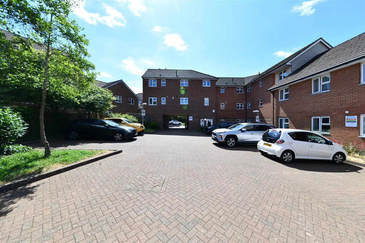 Sharp Court, Stevenage, SG1 3UJ, photo 14