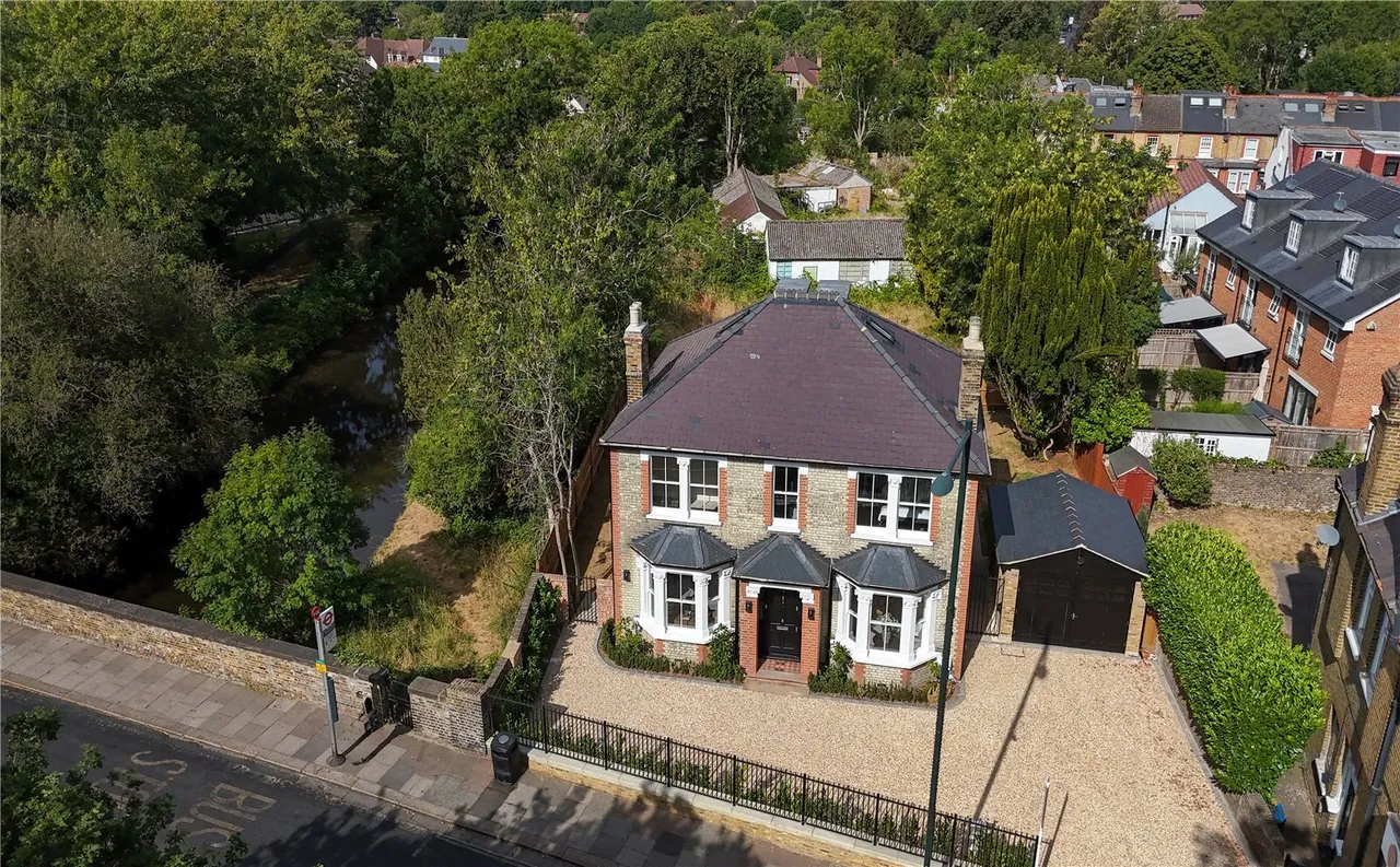 High Street, Hampton Hill, TW12, photo 44