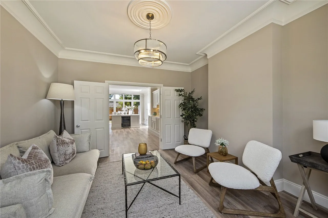 High Street, Hampton Hill, TW12, photo 13