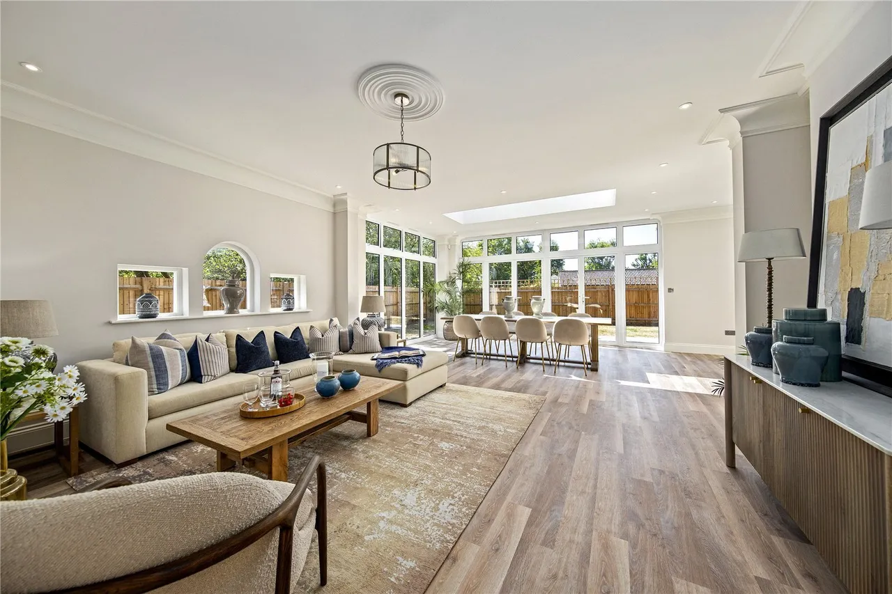 High Street, Hampton Hill, TW12, photo 14