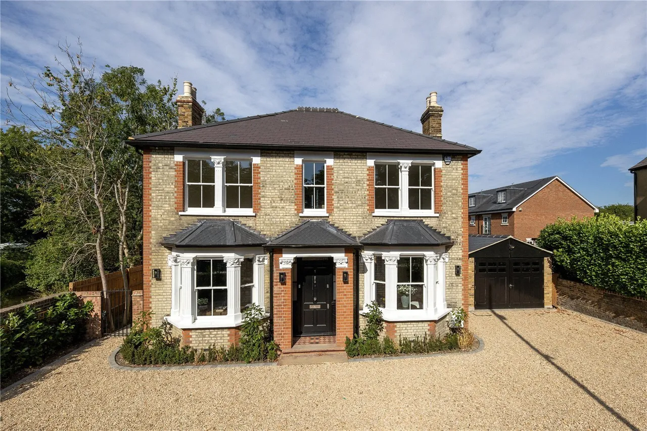 High Street, Hampton Hill, TW12, photo 43