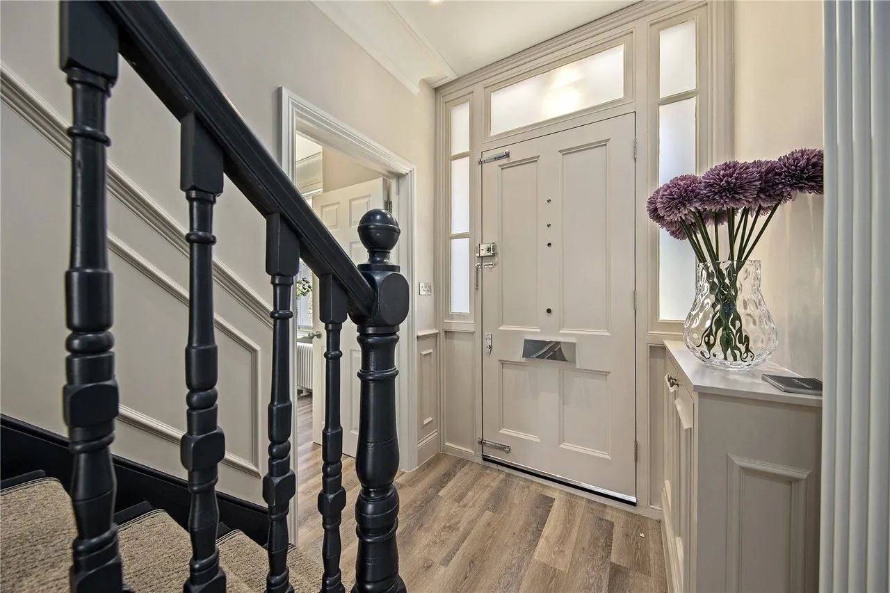 High Street, Hampton Hill, TW12, photo 9