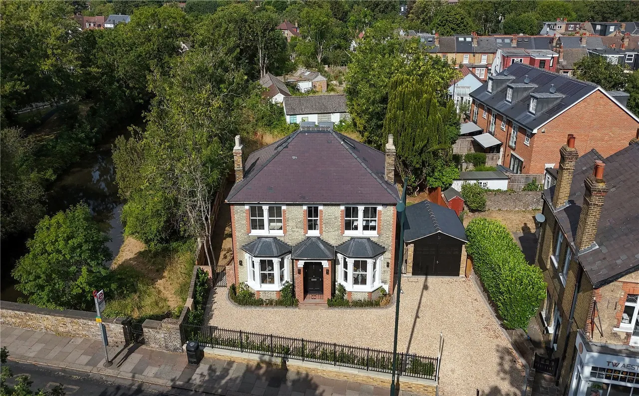 High Street, Hampton Hill, TW12, photo 42