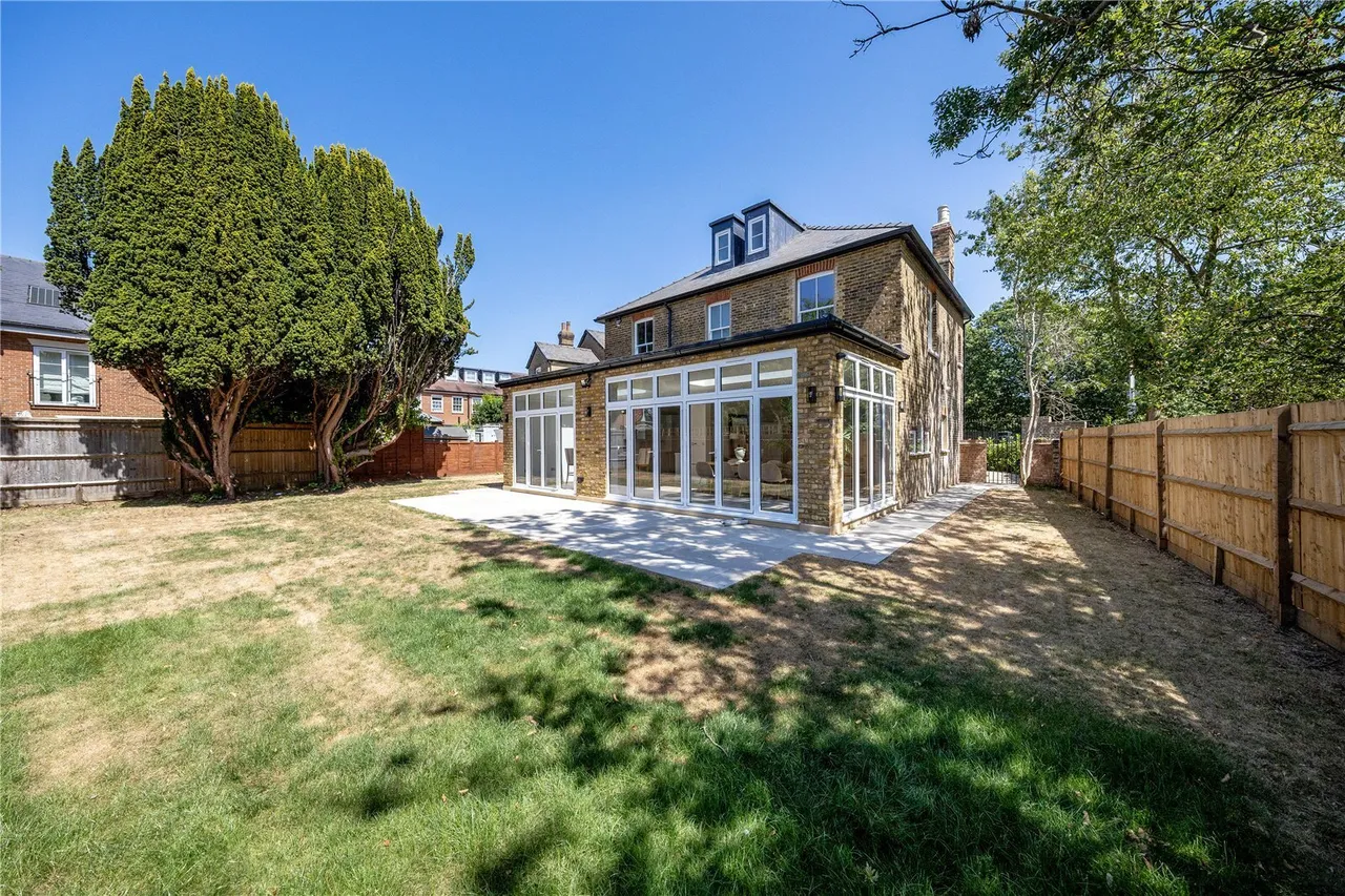 High Street, Hampton Hill, TW12, photo 6
