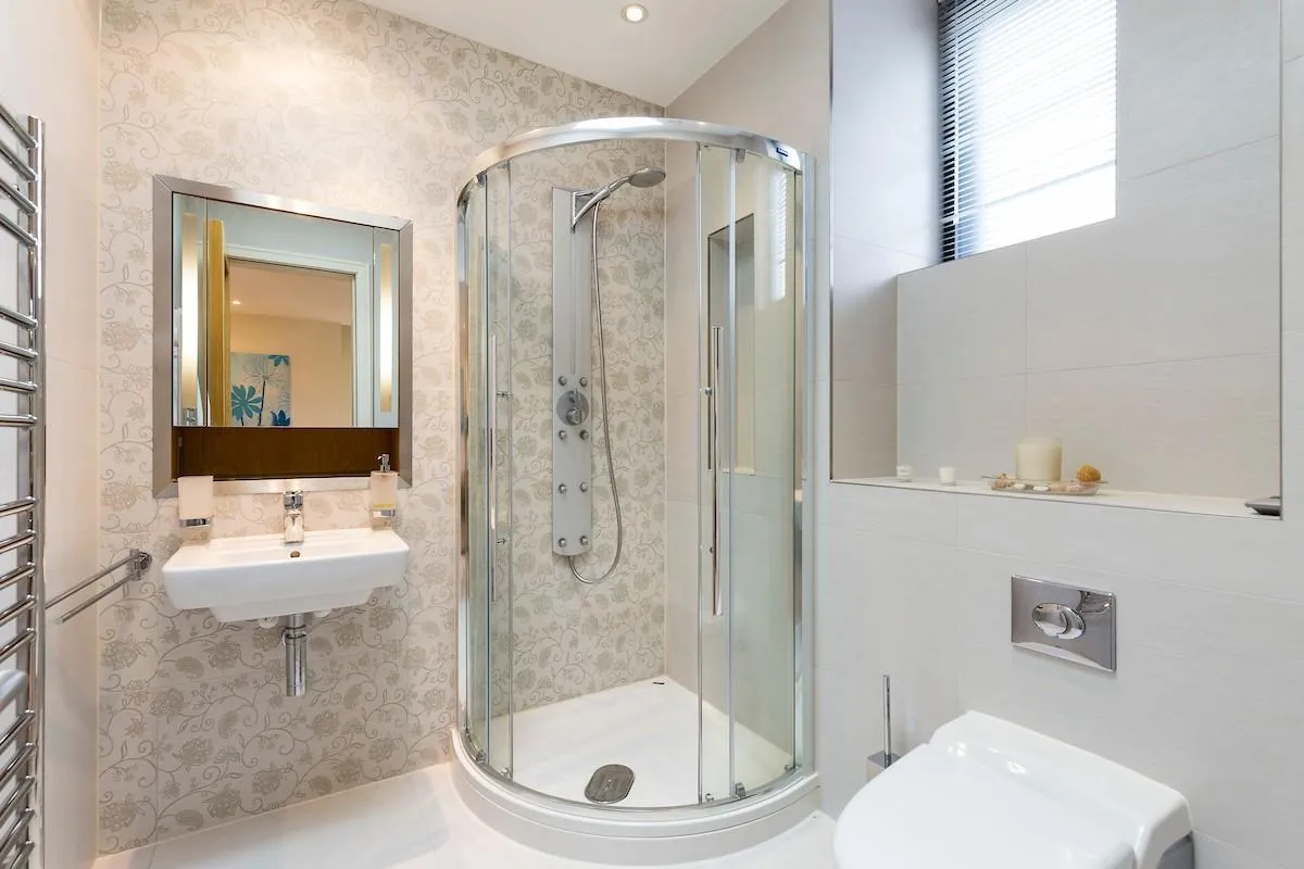 Wellgarth Road, London, NW11, photo 13
