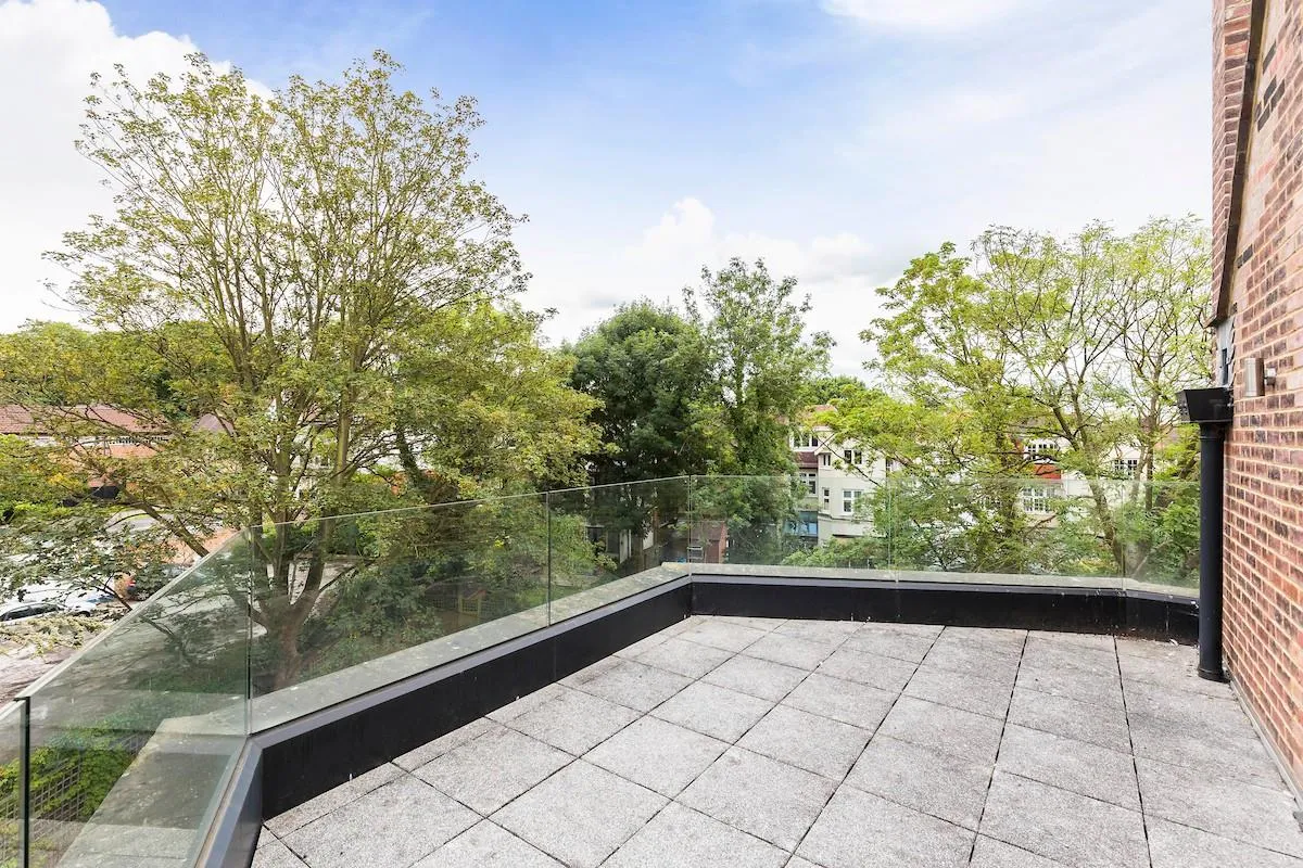 Wellgarth Road, London, NW11, photo 17